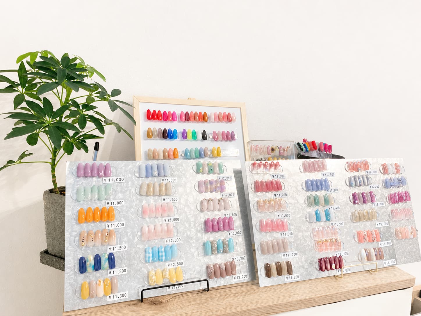 草津市 uluca nail の40代50代向け上品ジェルネイルデザイン